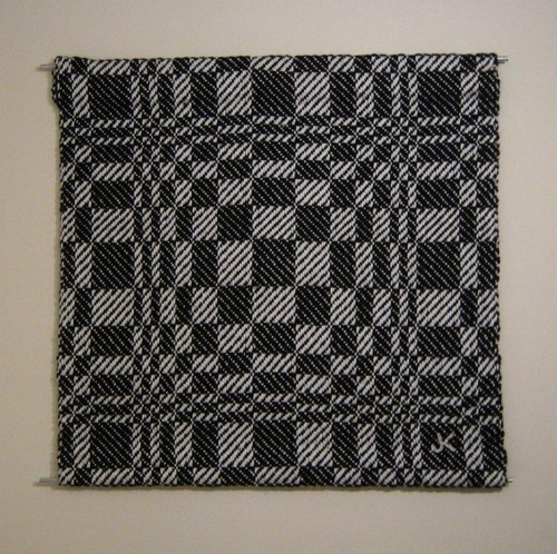 Black & White Twill 25 x 25 inches